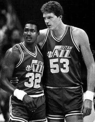 奥尼尔，篮球场上的巨人——身高、体重与肩宽的完美结合