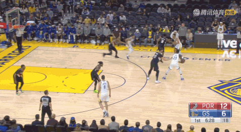 库里，篮球场上的传奇与智慧之光