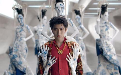 家庭背景与篮球之路，揭秘王哲林的家庭故事